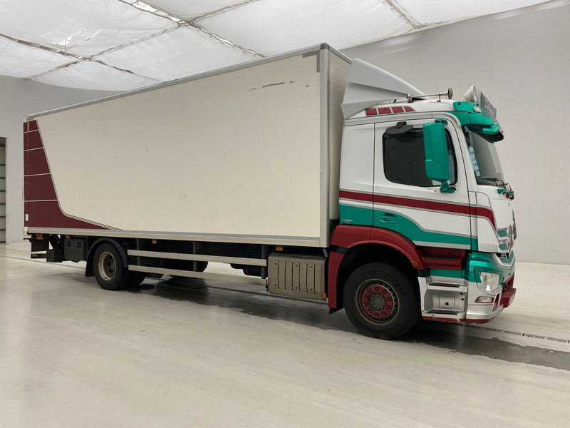 Mercedes-Benz Antos 1832 - Kravas automašīna ar slēgto virsbūvi: foto 3 Mercedes-Benz Antos 1832 - Kravas automašīna ar slēgto virsbūvi: foto 3