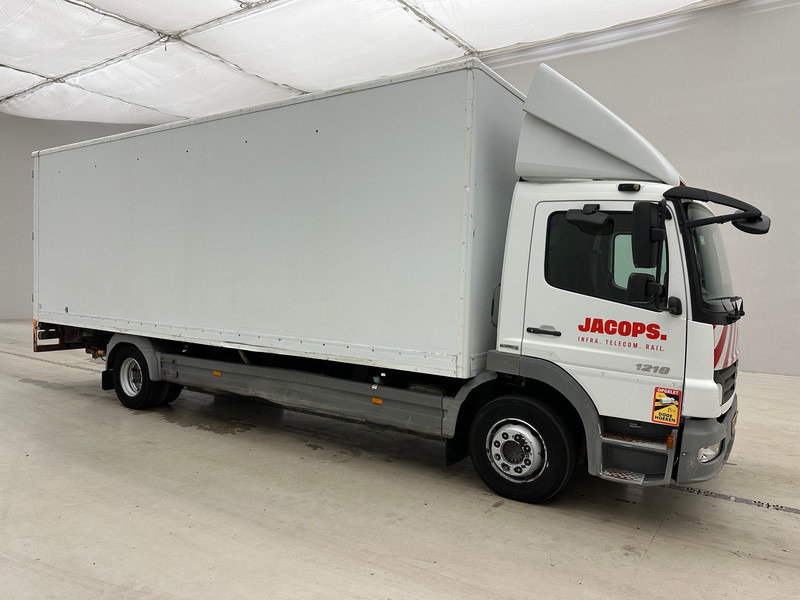 Mercedes-Benz Atego 1218 - Kravas automašīna ar slēgto virsbūvi: foto 3 Mercedes-Benz Atego 1218 - Kravas automašīna ar slēgto virsbūvi: foto 3
