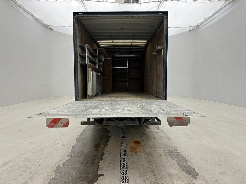 Mercedes-Benz Atego 1218 - Kravas automašīna ar slēgto virsbūvi: foto 4 Mercedes-Benz Atego 1218 - Kravas automašīna ar slēgto virsbūvi: foto 4