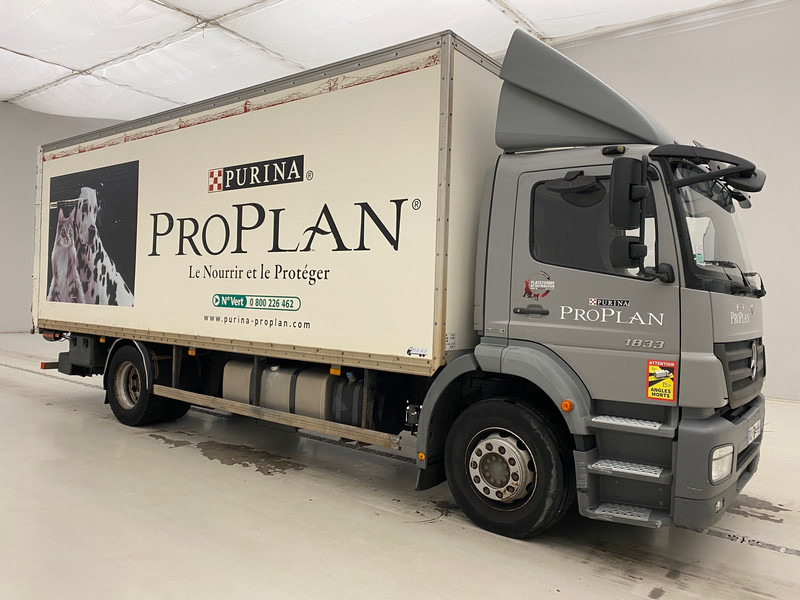 Mercedes-Benz Axor 1833* - Kravas automašīna ar slēgto virsbūvi: foto 3 Mercedes-Benz Axor 1833* - Kravas automašīna ar slēgto virsbūvi: foto 3