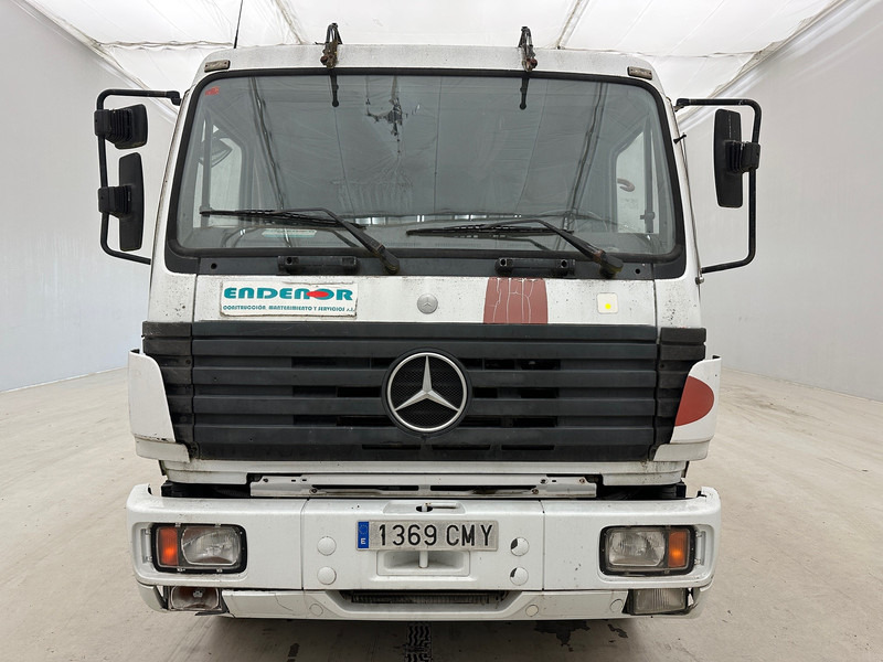 Mercedes-Benz SK 1831 - Kravas automašīna pašizgāzējs, Kravas auto ar manipulatoru: foto 2 Mercedes-Benz SK 1831 - Kravas automašīna pašizgāzējs, Kravas auto ar manipulatoru: foto 2