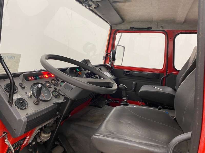 Ugunsdzēsēju mašīna Renault M 210: foto 16