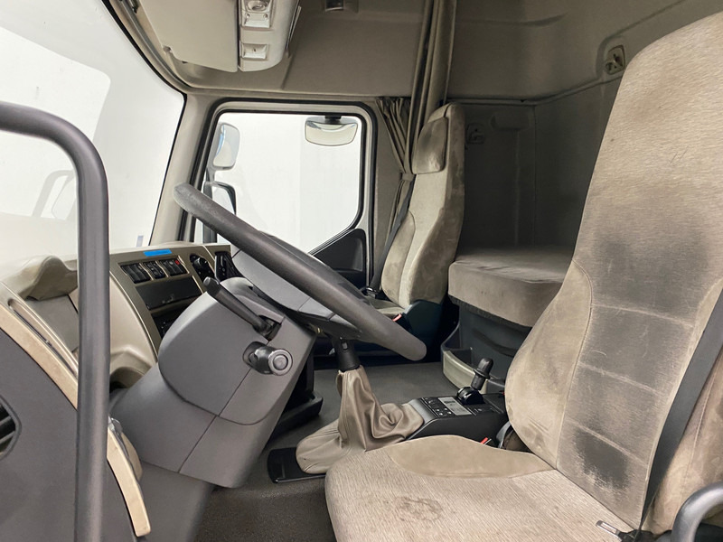 Kravas automašīna ar tentu Renault Premium 450 DXi: foto 11