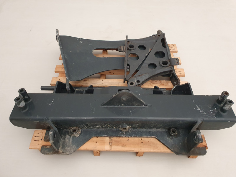 Scania G-Serie DIN-plaat DIN-plaat SCANIA G-Serie Bumper zout strooimachine - Rezerves daļa: foto 2 Scania G-Serie DIN-plaat DIN-plaat SCANIA G-Serie Bumper zout strooimachine - Rezerves daļa: foto 2