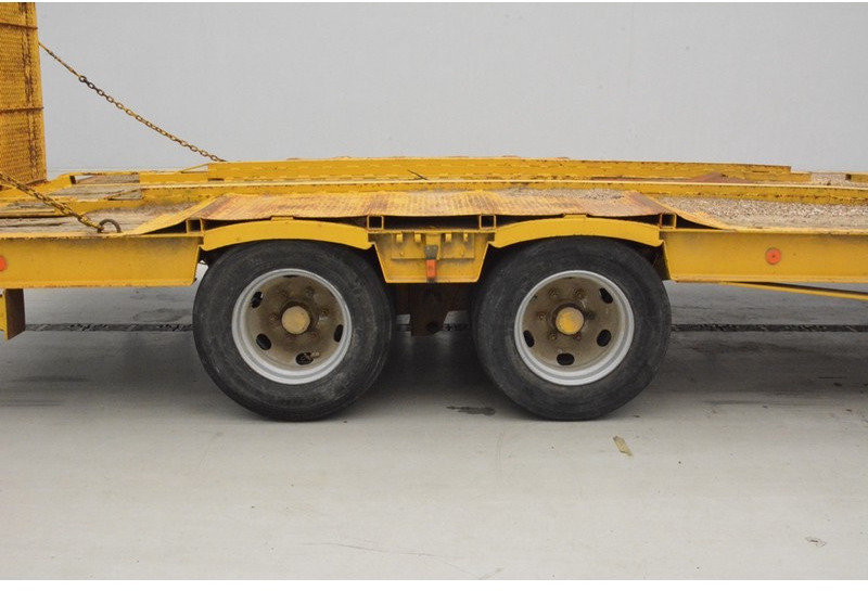 SERMA Low bed trailer - Puspiekabe zema profila platforma: foto 4 SERMA Low bed trailer - Puspiekabe zema profila platforma: foto 4