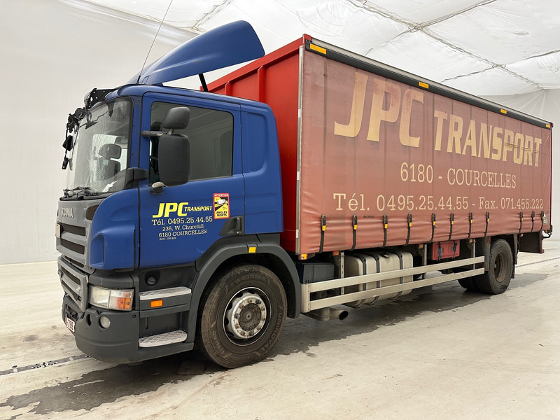 Scania P230 - Kravas automašīna ar tentu: foto 2 Scania P230 - Kravas automašīna ar tentu: foto 2