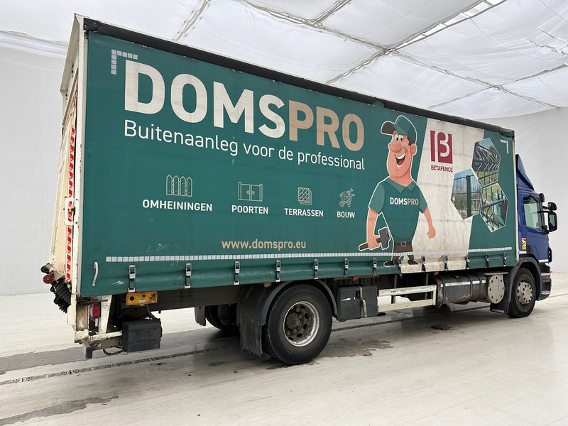 Scania P230 - Kravas automašīna ar tentu: foto 4 Scania P230 - Kravas automašīna ar tentu: foto 4