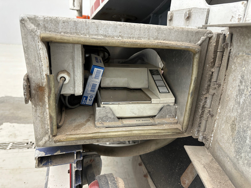 Puspiekabe cisterna pārvadāšana degvielas Stokota Tank 25000 L: foto 8