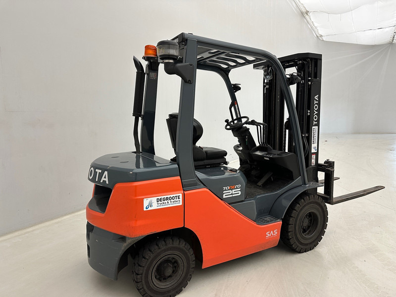 Toyota 2022 Tonero 25 - Dīzeļiekrāvējs: foto 2 Toyota 2022 Tonero 25 - Dīzeļiekrāvējs: foto 2