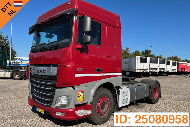 DAF XF106.440 Space Cab - Vilcējs: foto 1 DAF XF106.440 Space Cab - Vilcējs: foto 1