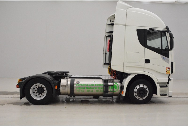 Iveco Stralis AS440S40 LNG Natural Power - Vilcējs: foto 5 Iveco Stralis AS440S40 LNG Natural Power - Vilcējs: foto 5