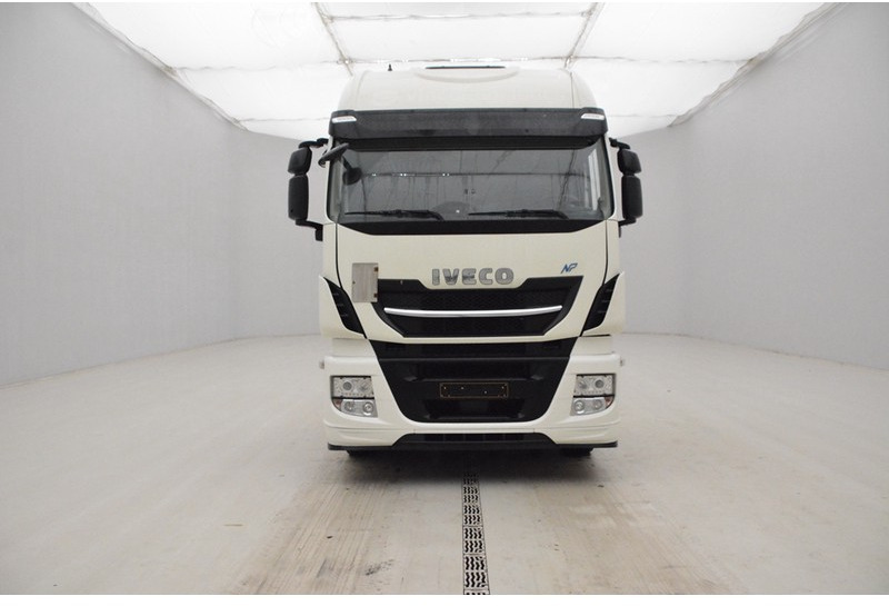 Iveco Stralis AS440S40 LNG Natural Power - Vilcējs: foto 2 Iveco Stralis AS440S40 LNG Natural Power - Vilcējs: foto 2