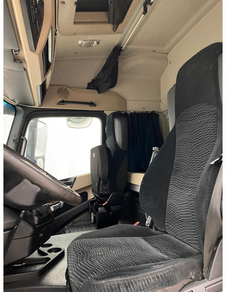 Vilcējs Mercedes-Benz Actros 1942: foto 8