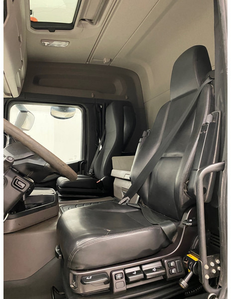 Vilcējs Scania G410 XT: foto 10