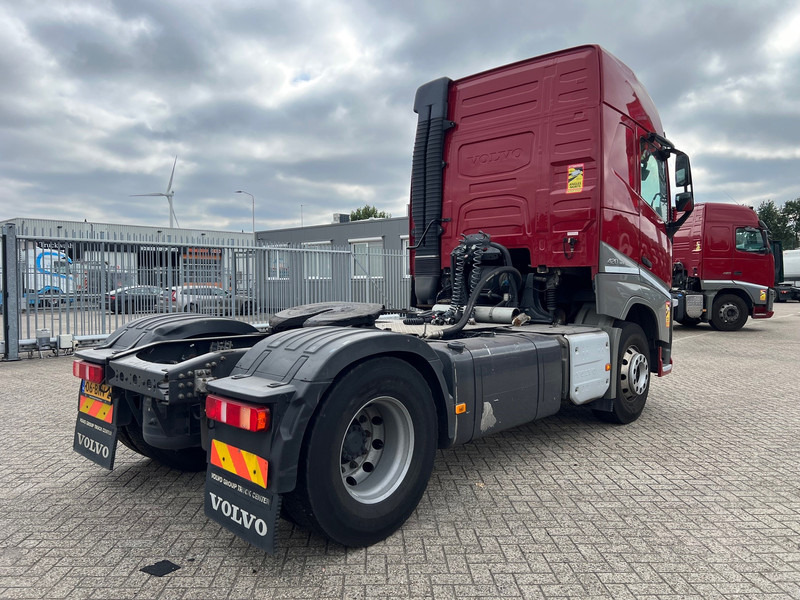 Volvo FH 420 Globetrotter - ADR - Vilcējs: foto 4 Volvo FH 420 Globetrotter - ADR - Vilcējs: foto 4