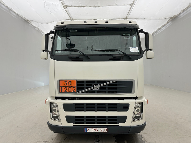 Volvo FH 440 - 6x2* - Autocisterna: foto 2 Volvo FH 440 - 6x2* - Autocisterna: foto 2