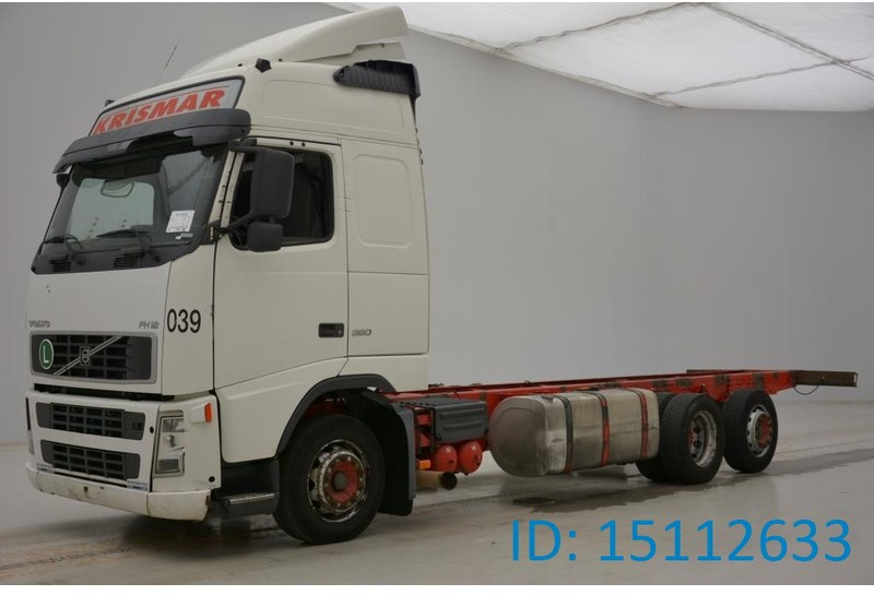 Volvo FH12.380 - 6x2 Globetrotter - Šasija kravas automašīna: foto 1 Volvo FH12.380 - 6x2 Globetrotter - Šasija kravas automašīna: foto 1