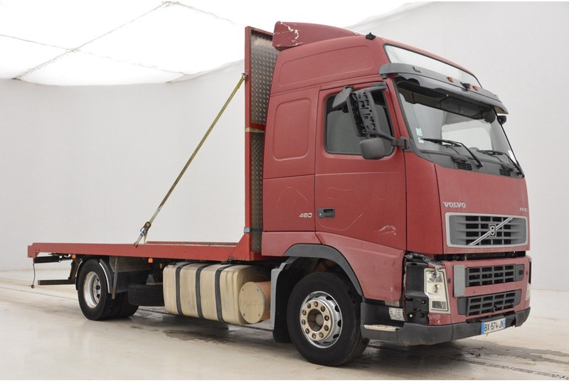 Volvo FH12.460 Globetrotter - Bortu kravas automašīna/ Platforma: foto 3 Volvo FH12.460 Globetrotter - Bortu kravas automašīna/ Platforma: foto 3