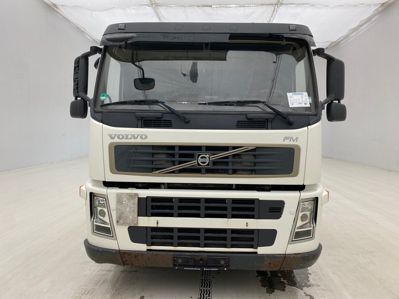 Volvo FM 300 - Bortu kravas automašīna/ Platforma, Kravas auto ar manipulatoru: foto 2 Volvo FM 300 - Bortu kravas automašīna/ Platforma, Kravas auto ar manipulatoru: foto 2
