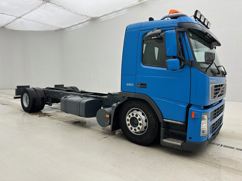 Volvo FM9.260 - Šasija kravas automašīna: foto 3 Volvo FM9.260 - Šasija kravas automašīna: foto 3