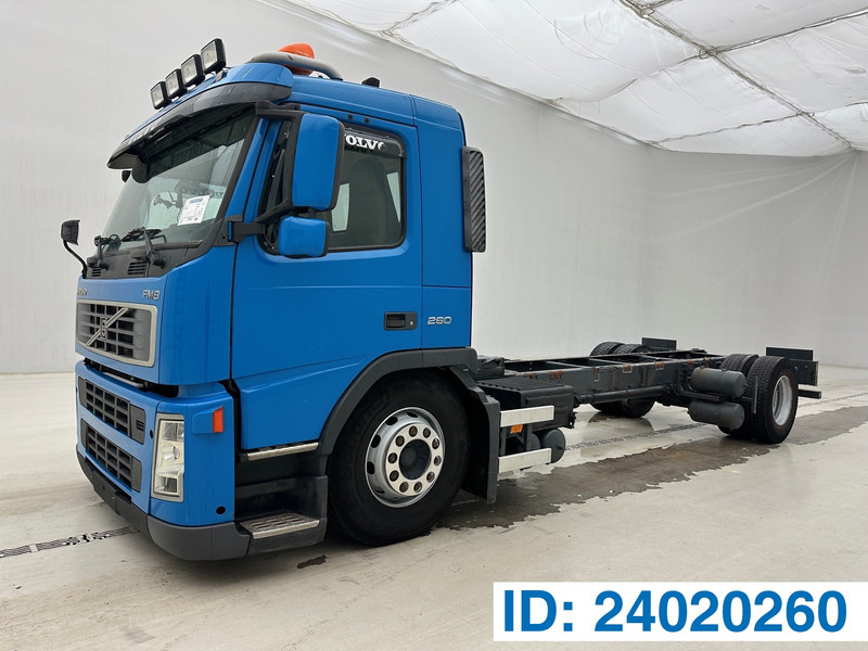 Volvo FM9.260 - Šasija kravas automašīna: foto 1 Volvo FM9.260 - Šasija kravas automašīna: foto 1