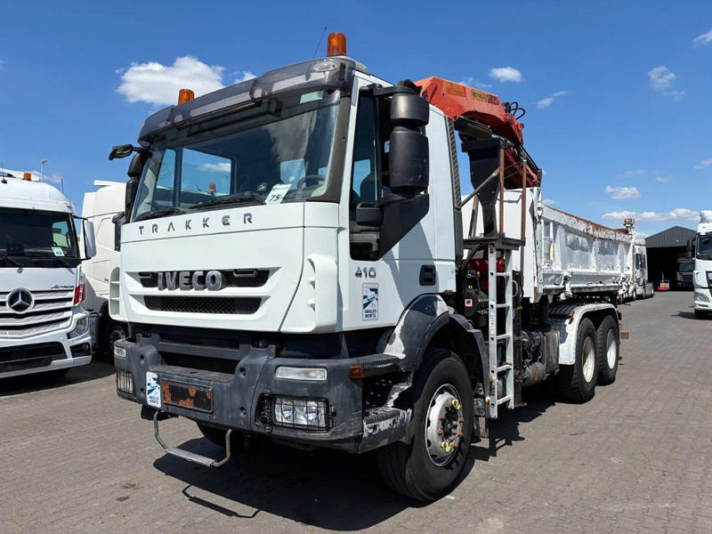 Iveco Trakker 410 6X4 Manual Gearbox 2 Way Tipper + Palfinger PK15500 - Kravas automašīna pašizgāzējs, Kravas auto ar manipulatoru: foto 5 Iveco Trakker 410 6X4 Manual Gearbox 2 Way Tipper + Palfinger PK15500 - Kravas automašīna pašizgāzējs, Kravas auto ar manipulatoru: foto 5