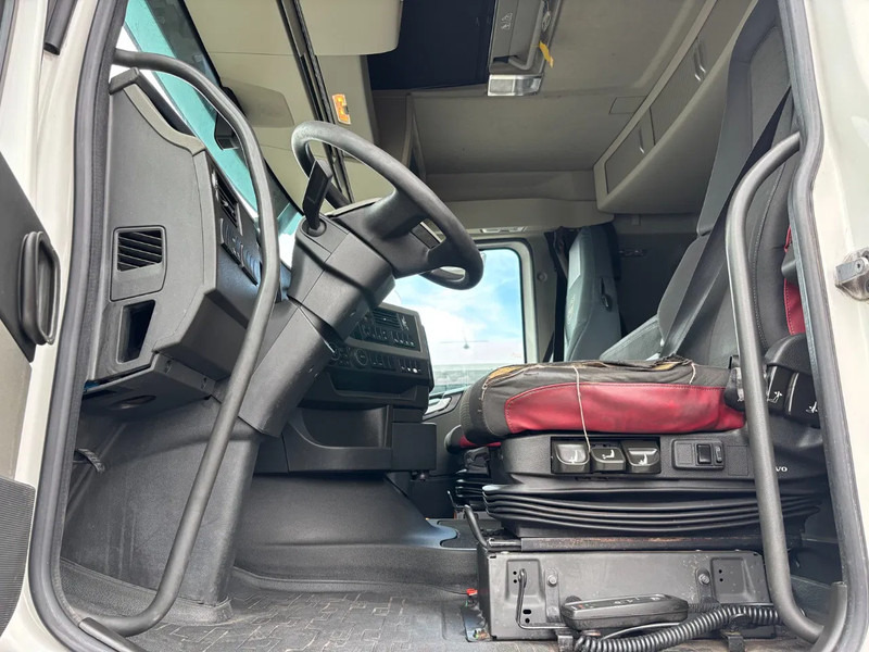 Volvo FH 500 6X2 Euro 6 - Šasija kravas automašīna: foto 5 Volvo FH 500 6X2 Euro 6 - Šasija kravas automašīna: foto 5