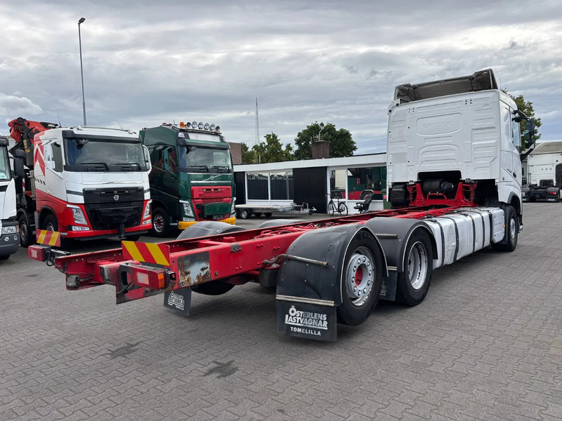 Volvo FH 500 6X2 Euro 6 - Šasija kravas automašīna: foto 4 Volvo FH 500 6X2 Euro 6 - Šasija kravas automašīna: foto 4