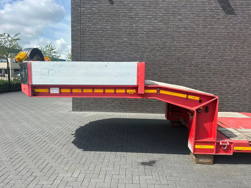 Puspiekabe zema profila platforma Faymonville MEGAMAX F-S42-1ACA 2 ASSEN DIEPLADER / TIEFLADER / LOW LOADER: foto 8 Puspiekabe zema profila platforma Faymonville MEGAMAX F-S42-1ACA 2 ASSEN DIEPLADER / TIEFLADER / LOW LOADER: foto 8