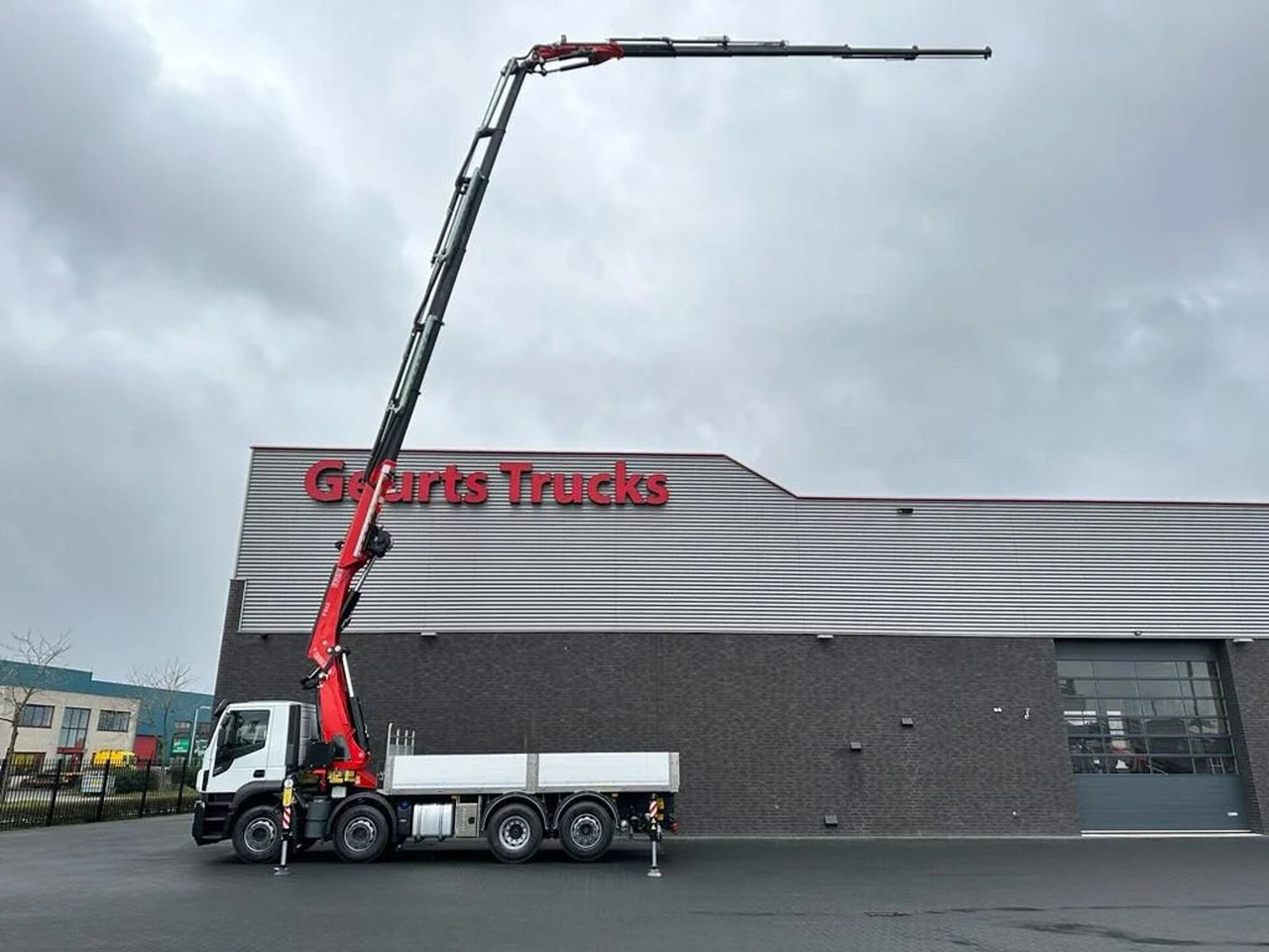 Iveco Stralis 480 X-WAY 8X2 + FASSI 545RA.2.26 + JIB L - Kravas auto ar manipulatoru: foto 4 Iveco Stralis 480 X-WAY 8X2 + FASSI 545RA.2.26 + JIB L - Kravas auto ar manipulatoru: foto 4