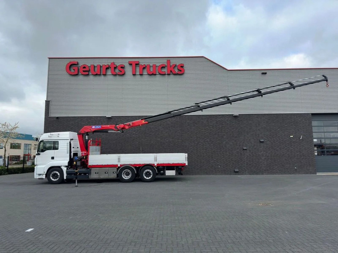 MAN TGS 26.500 6X2 + HMF 2820-K6 KRAAN/KAN/CRANE/GRU - Kravas auto ar manipulatoru: foto 3 MAN TGS 26.500 6X2 + HMF 2820-K6 KRAAN/KAN/CRANE/GRU - Kravas auto ar manipulatoru: foto 3