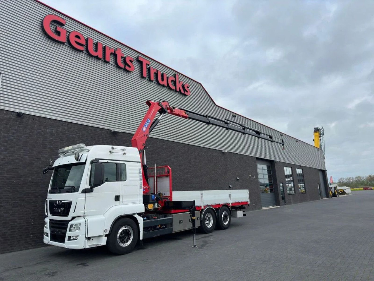 MAN TGS 26.500 6X2 + HMF 2820-K6 KRAAN/KAN/CRANE/GRU - Kravas auto ar manipulatoru: foto 2 MAN TGS 26.500 6X2 + HMF 2820-K6 KRAAN/KAN/CRANE/GRU - Kravas auto ar manipulatoru: foto 2