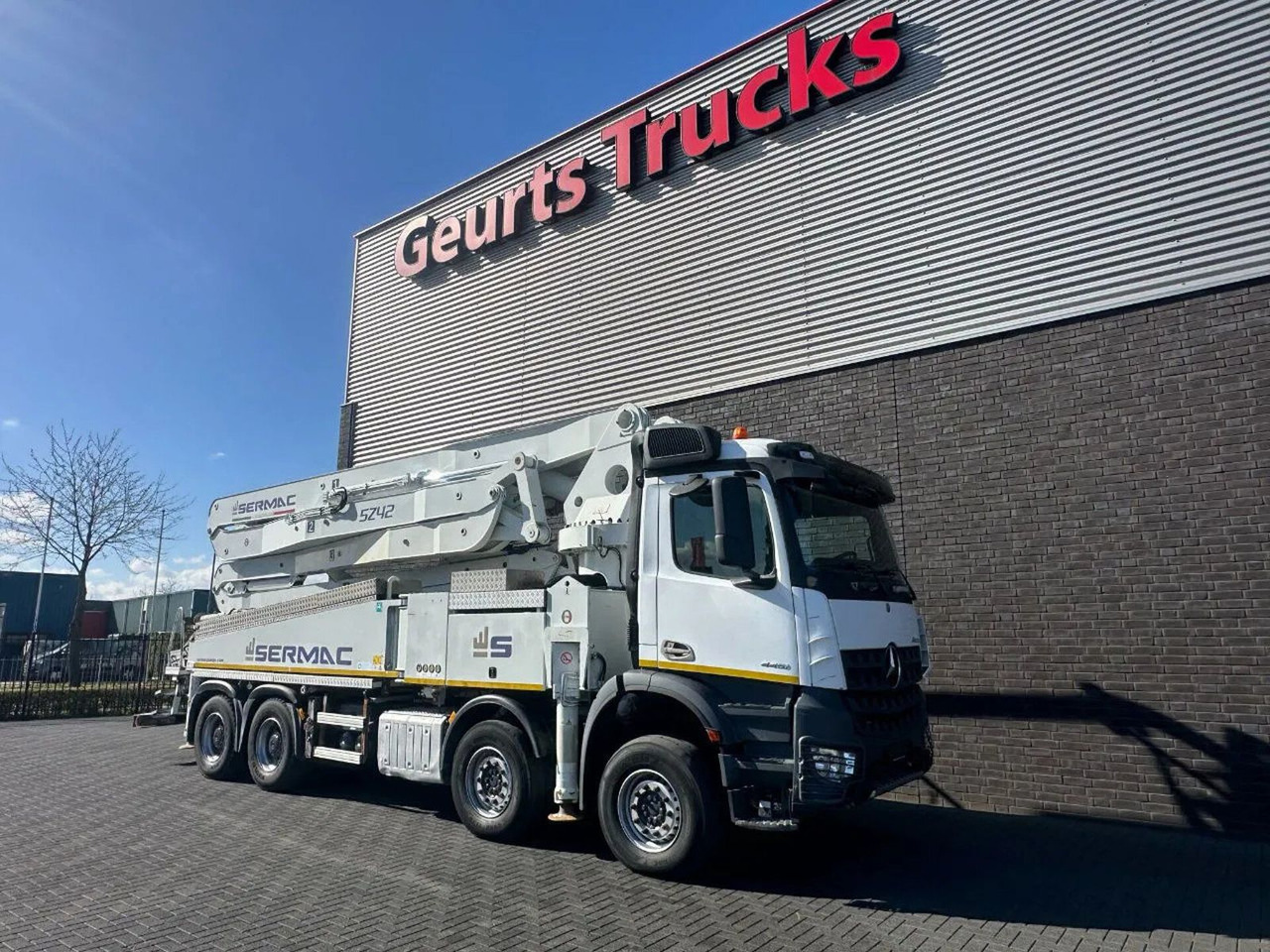 Mercedes-Benz Arocs 4451 8X4 + SERMAC 5Z42 BETONPOMP/BETONPUMP - Betona sūknis: foto 5 Mercedes-Benz Arocs 4451 8X4 + SERMAC 5Z42 BETONPOMP/BETONPUMP - Betona sūknis: foto 5