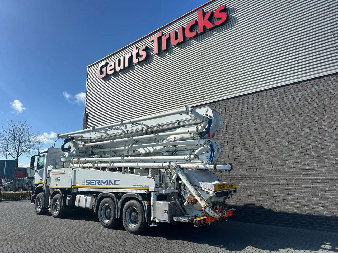 Mercedes-Benz Arocs 4451 8X4 + SERMAC 5Z42 BETONPOMP/BETONPUMP - Betona sūknis: foto 3 Mercedes-Benz Arocs 4451 8X4 + SERMAC 5Z42 BETONPOMP/BETONPUMP - Betona sūknis: foto 3