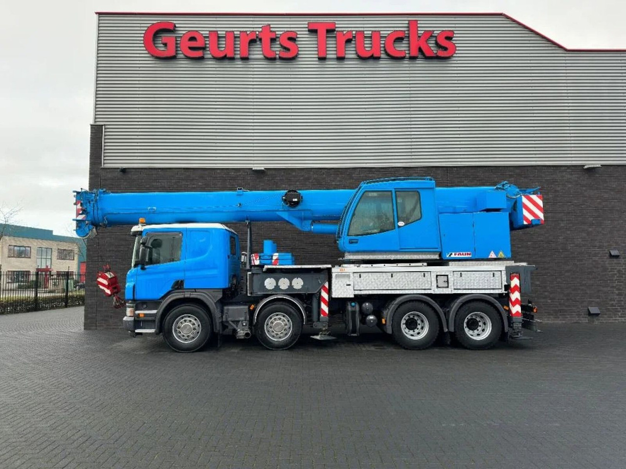 Scania P420 8X4 + FAUN HK 40 + JIB KRAAN/KRAN/CRANE/GRU - Kravas auto ar manipulatoru: foto 1 Scania P420 8X4 + FAUN HK 40 + JIB KRAAN/KRAN/CRANE/GRU - Kravas auto ar manipulatoru: foto 1
