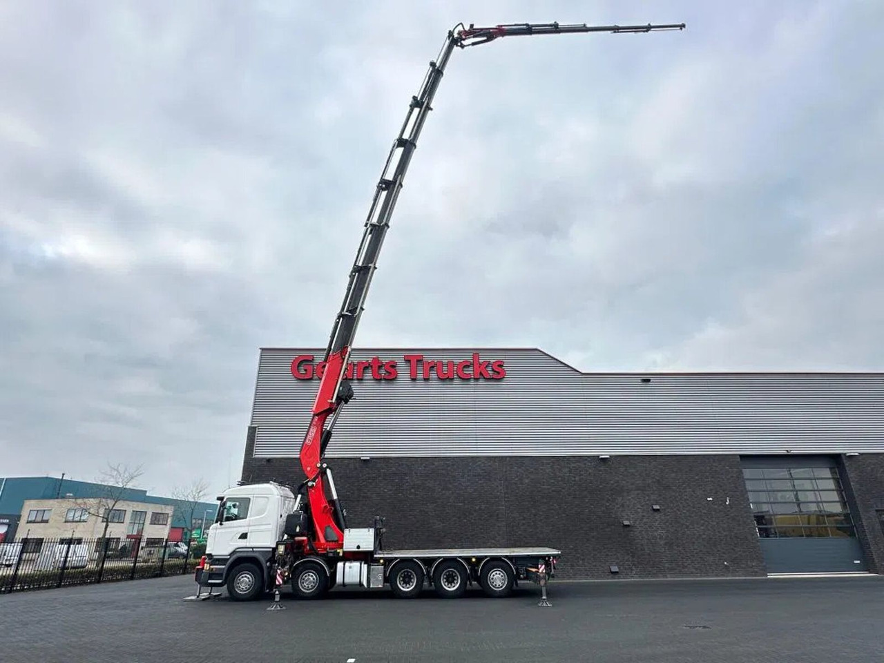 Scania R520 V8 10X4 TRIDEM + F1650RA.2.28 + JIB L816 KR - Kravas auto ar manipulatoru: foto 4 Scania R520 V8 10X4 TRIDEM + F1650RA.2.28 + JIB L816 KR - Kravas auto ar manipulatoru: foto 4