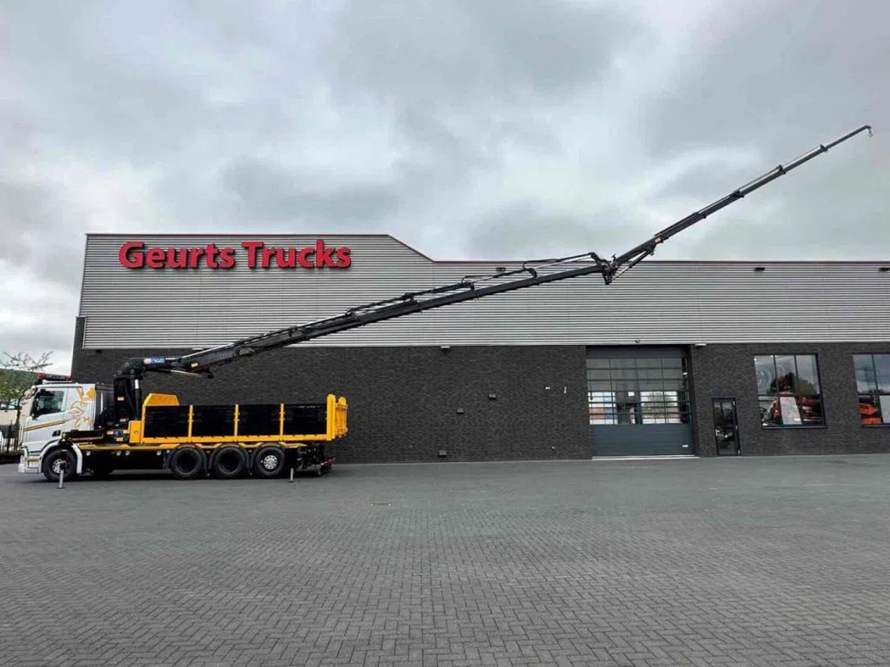 Scania R530 V8 NGS 8X4 TRIDEM MET HYVA 2Z KIPPER + HMF - Kravas automašīna pašizgāzējs, Kravas auto ar manipulatoru: foto 5 Scania R530 V8 NGS 8X4 TRIDEM MET HYVA 2Z KIPPER + HMF - Kravas automašīna pašizgāzējs, Kravas auto ar manipulatoru: foto 5