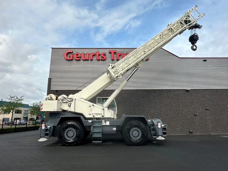 Terex RT110 QUADSTAR ROUGH TERRAIN CRANE + JIB + 2x LIER - Celtnis nelīdzenām virsmām: foto 5 Terex RT110 QUADSTAR ROUGH TERRAIN CRANE + JIB + 2x LIER - Celtnis nelīdzenām virsmām: foto 5