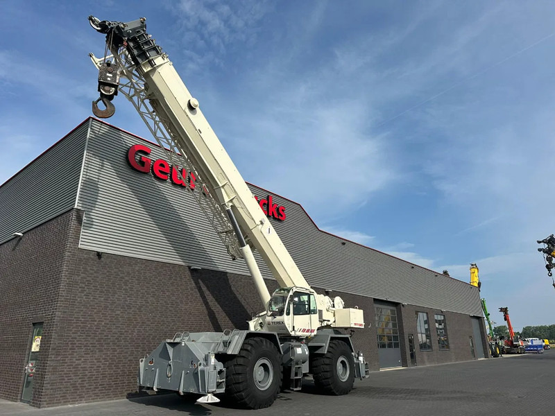 Terex RT130 ROUGH TERRAIN CRANE + JIB - Celtnis nelīdzenām virsmām: foto 2 Terex RT130 ROUGH TERRAIN CRANE + JIB - Celtnis nelīdzenām virsmām: foto 2
