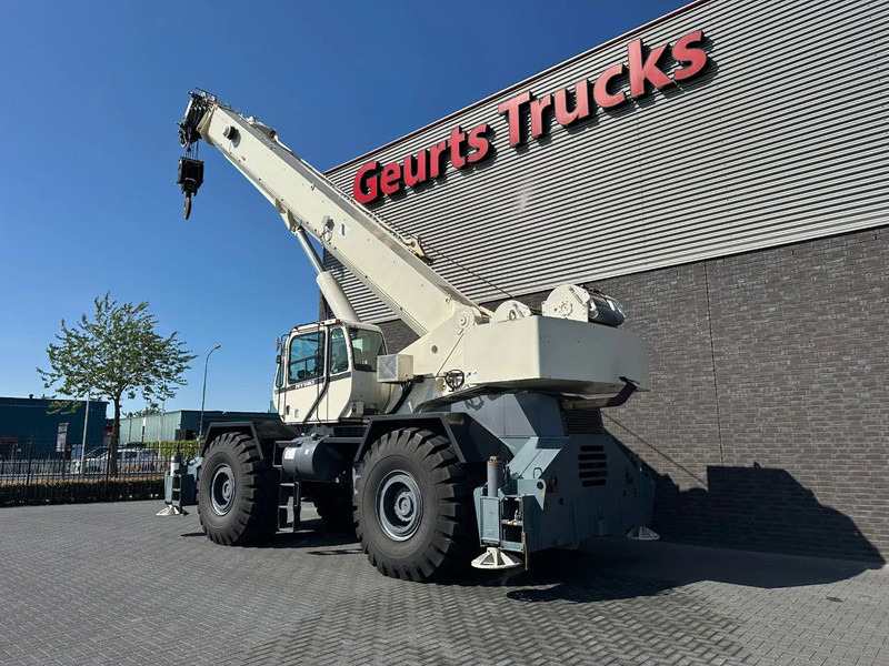 Terex RT130 ROUGH TERRAIN CRANE + JIB - Celtnis nelīdzenām virsmām: foto 3 Terex RT130 ROUGH TERRAIN CRANE + JIB - Celtnis nelīdzenām virsmām: foto 3