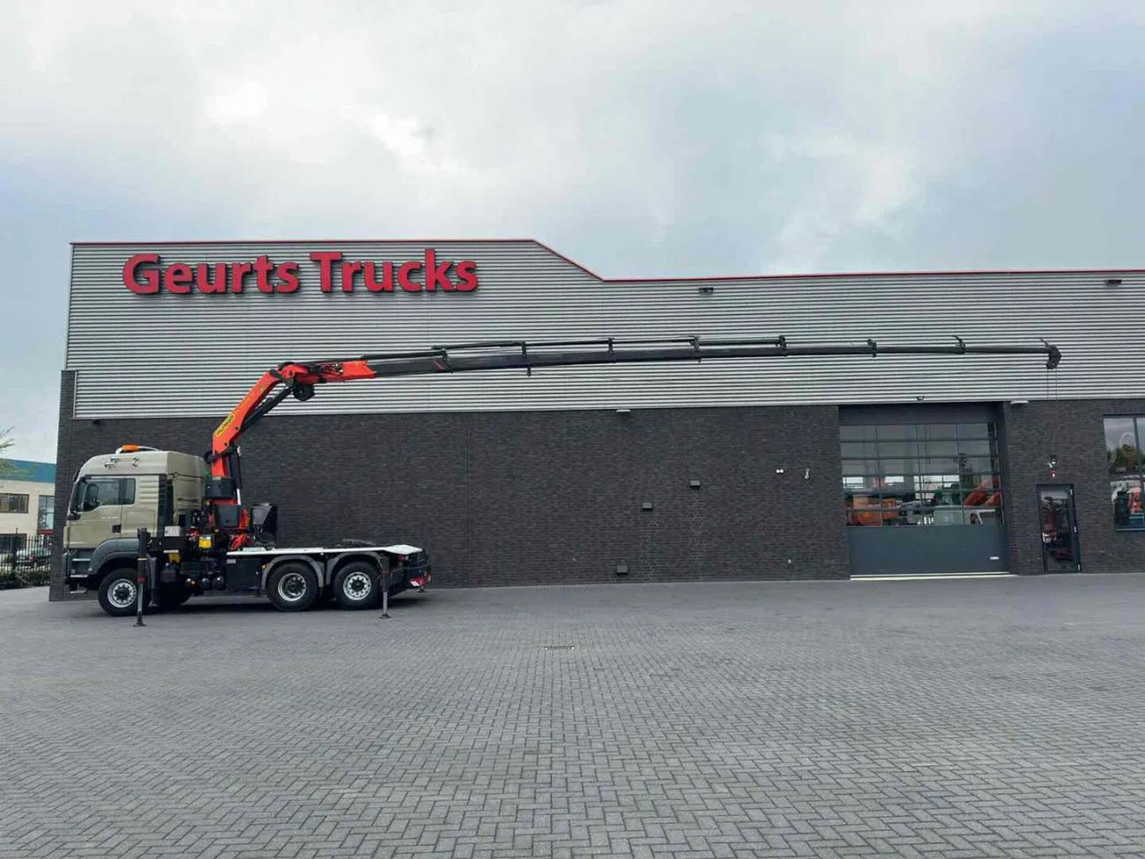 Vilcējs MAN TGS 28.480 6X4-4 BL + PALFINGER PK 34002-SH G PO: foto 1