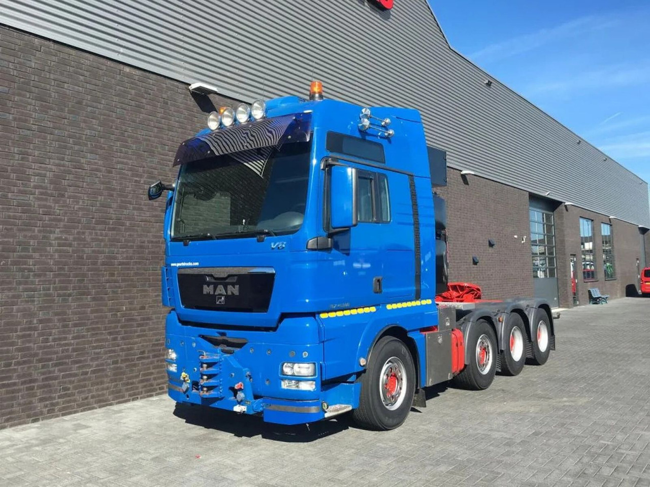 MAN TGX 41.680 V8 8X4 HEAVY DUTY TRACTOR 250 TONS - Vilcējs: foto 2 MAN TGX 41.680 V8 8X4 HEAVY DUTY TRACTOR 250 TONS - Vilcējs: foto 2