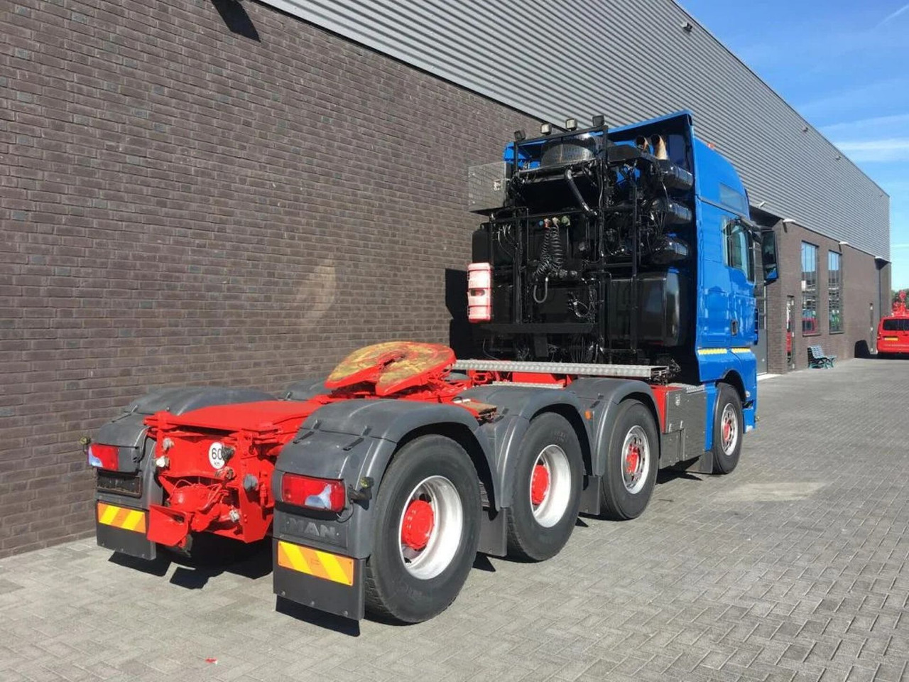 MAN TGX 41.680 V8 8X4 HEAVY DUTY TRACTOR 250 TONS - Vilcējs: foto 5 MAN TGX 41.680 V8 8X4 HEAVY DUTY TRACTOR 250 TONS - Vilcējs: foto 5