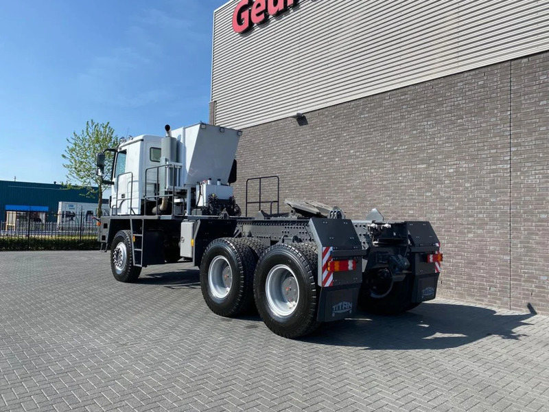 Mercedes-Benz TITAN 5560 Z52-600 F TITAN 5560 Z52-600 F 6X6 HEAVY-DUTY TRUCK - Vilcējs: foto 3 Mercedes-Benz TITAN 5560 Z52-600 F TITAN 5560 Z52-600 F 6X6 HEAVY-DUTY TRUCK - Vilcējs: foto 3
