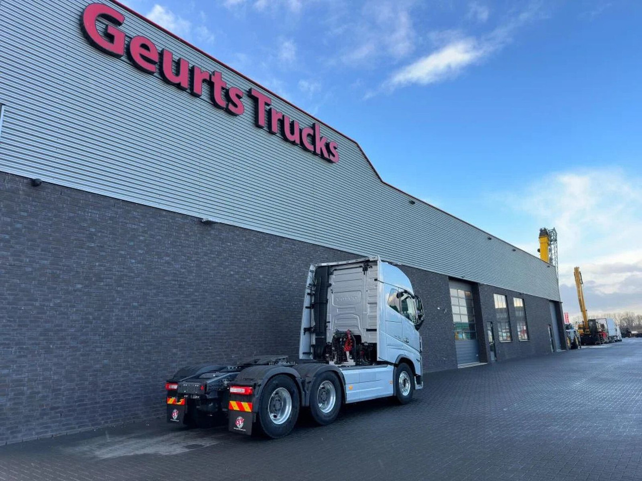 Volvo FH 16.750 6X4 TREKKER/TRACTOR/SZM EURO 6 HYDRAUL - Vilcējs: foto 5 Volvo FH 16.750 6X4 TREKKER/TRACTOR/SZM EURO 6 HYDRAUL - Vilcējs: foto 5