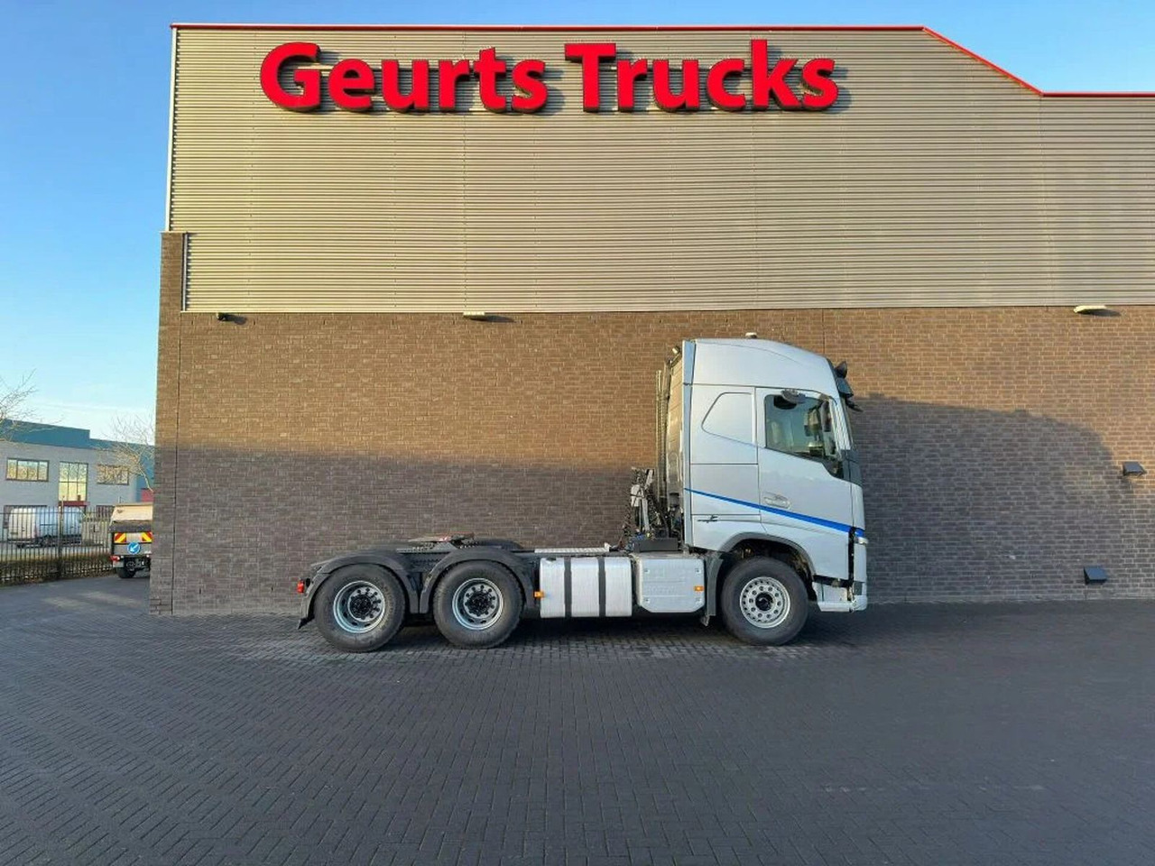 Volvo FH 460 6X4 TREKKER/TRACTOR/SZM EURO 6 HYDRAULIC - Vilcējs: foto 4 Volvo FH 460 6X4 TREKKER/TRACTOR/SZM EURO 6 HYDRAULIC - Vilcējs: foto 4