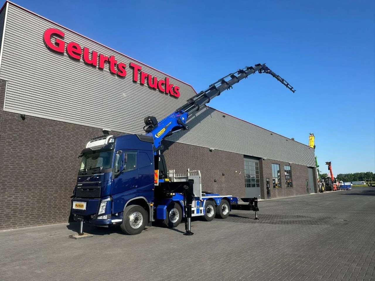 Volvo FH 540 8X4 TREKKER / BAKWAGEN MET PALFINGER PK13 - Kravas auto ar manipulatoru: foto 2 Volvo FH 540 8X4 TREKKER / BAKWAGEN MET PALFINGER PK13 - Kravas auto ar manipulatoru: foto 2
