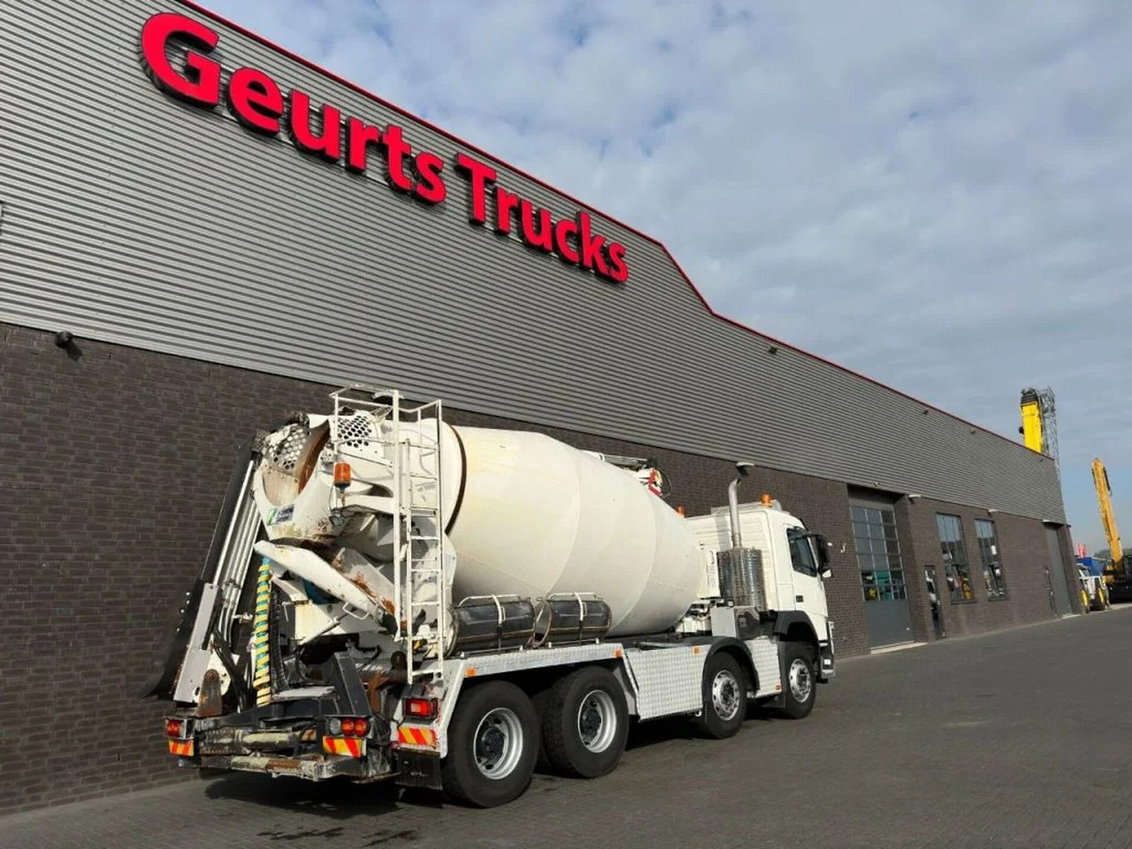 Volvo FM 410 8X4 + STETTER 9 M3 MIXER/MISCHER + THEAM - Betonvedējs: foto 5 Volvo FM 410 8X4 + STETTER 9 M3 MIXER/MISCHER + THEAM - Betonvedējs: foto 5