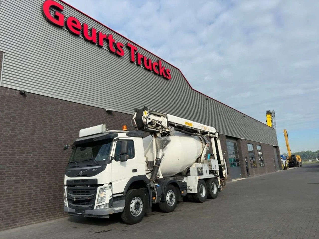 Volvo FM 410 8X4 + STETTER 9 M3 MIXER/MISCHER + THEAM - Betonvedējs: foto 2 Volvo FM 410 8X4 + STETTER 9 M3 MIXER/MISCHER + THEAM - Betonvedējs: foto 2