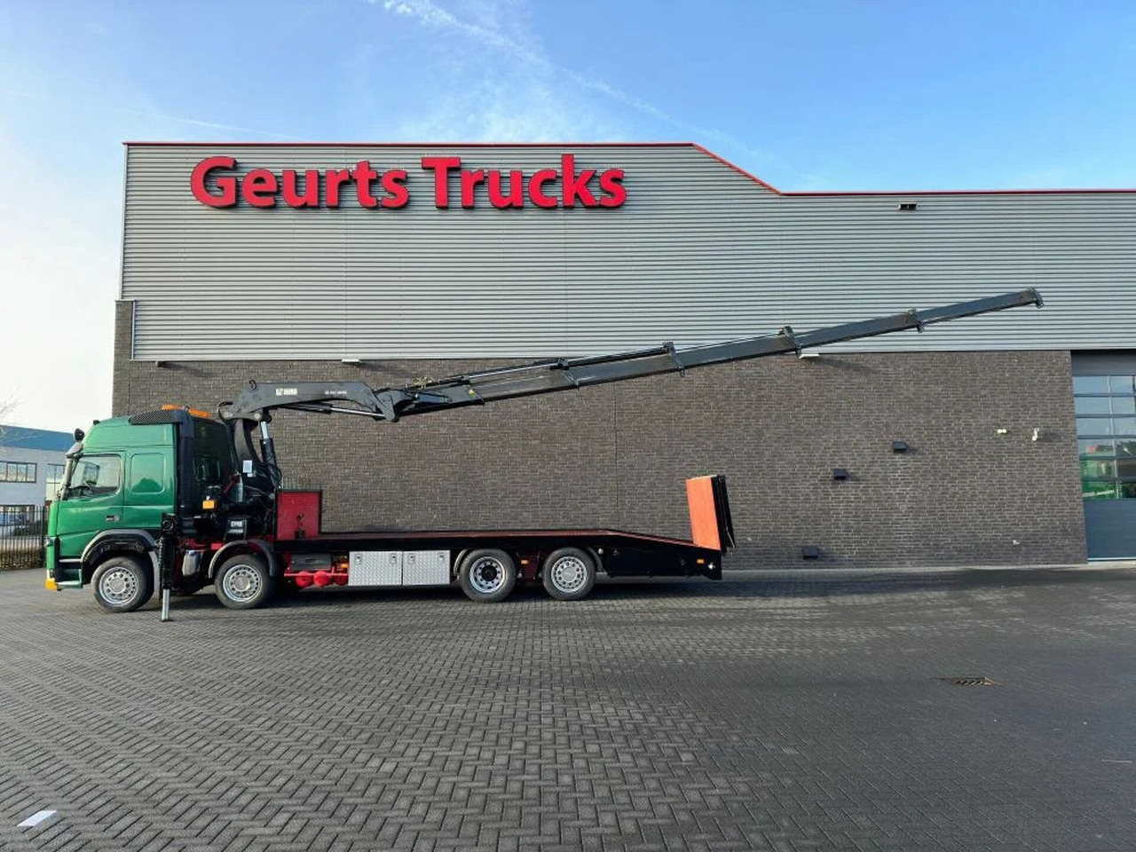 Volvo FM 500 8X2 OPRIJWAGEN/MACHINE TRANSPORTER + HIAB - Kravas auto ar manipulatoru: foto 4 Volvo FM 500 8X2 OPRIJWAGEN/MACHINE TRANSPORTER + HIAB - Kravas auto ar manipulatoru: foto 4